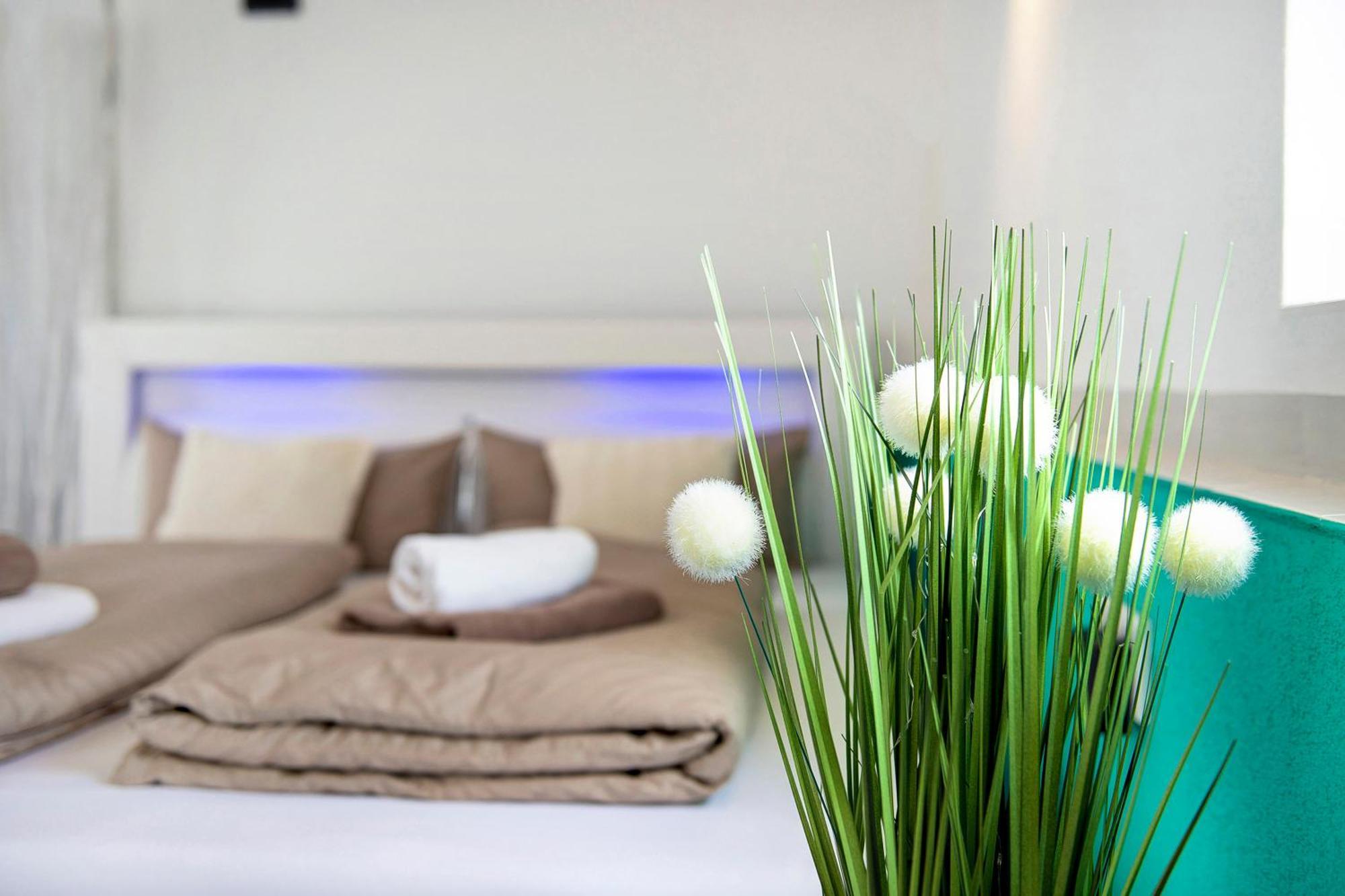Spawo Mit Sauna Und Whirpool Pfullendorf Exterior foto