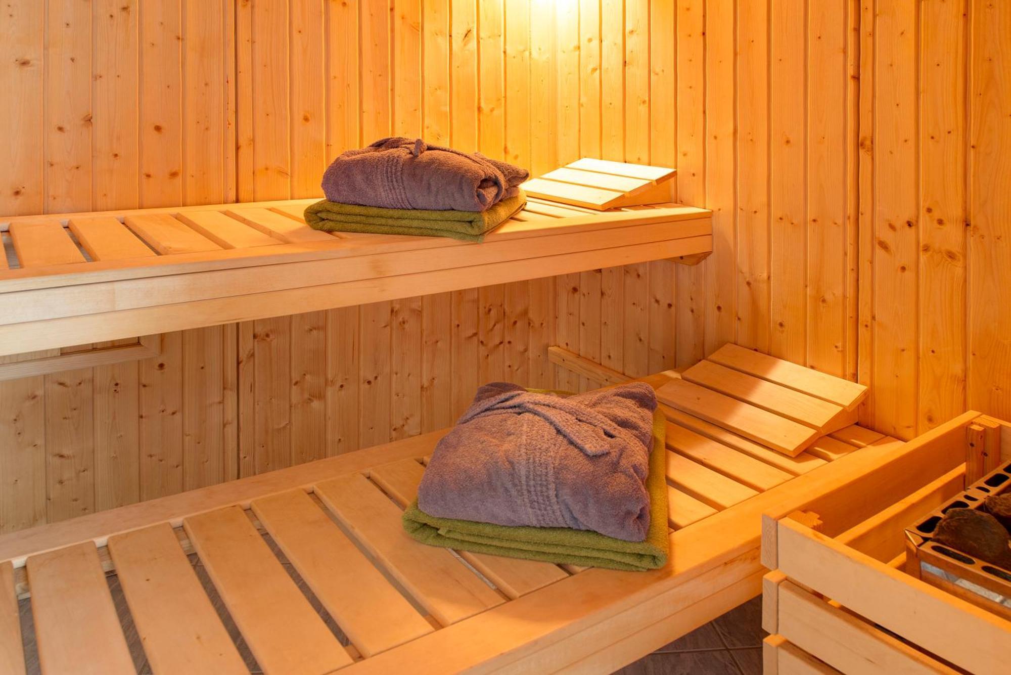 Spawo Mit Sauna Und Whirpool Pfullendorf Exterior foto
